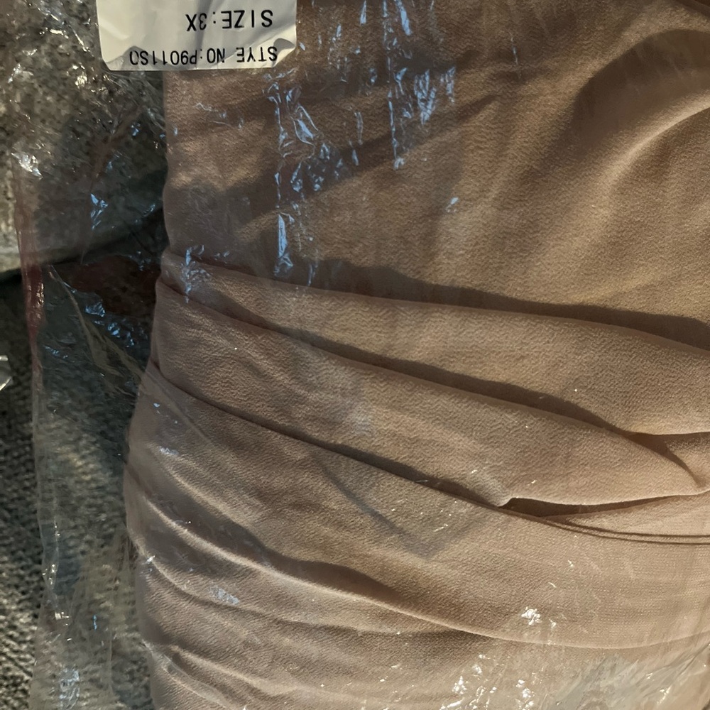 Plus size maternity dress